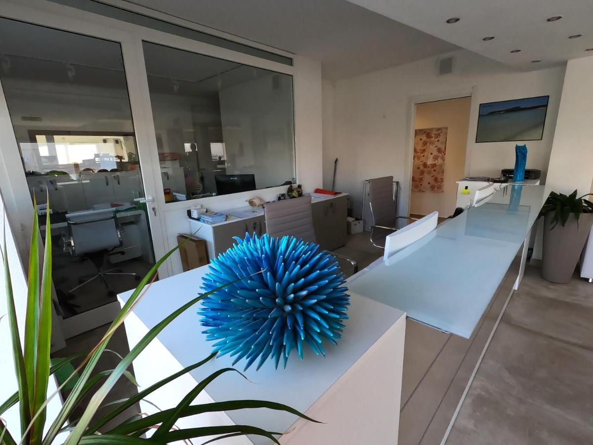 La Contessa Aparthotel ซานตา เตเรซา กัลลูรา ภายนอก รูปภาพ