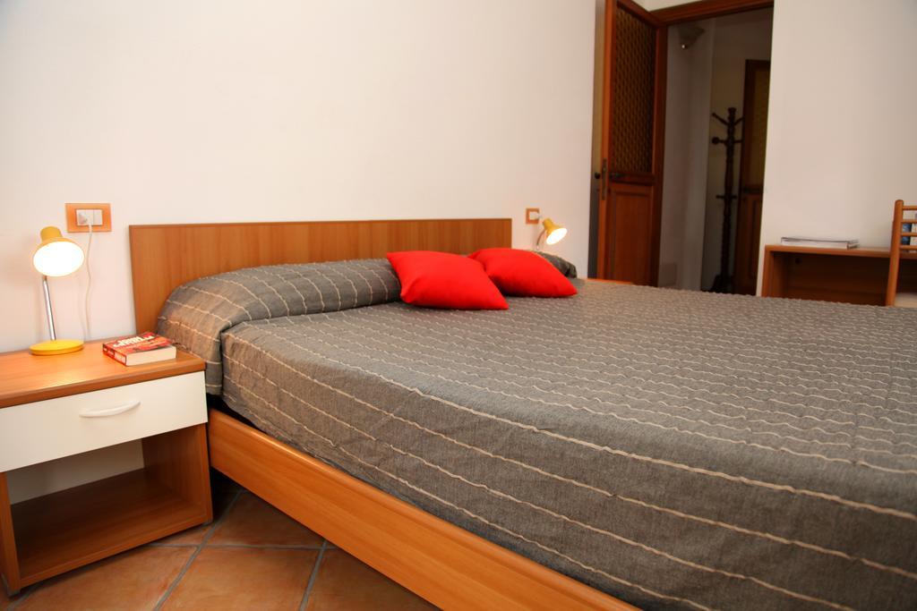 La Contessa Aparthotel ซานตา เตเรซา กัลลูรา ภายนอก รูปภาพ